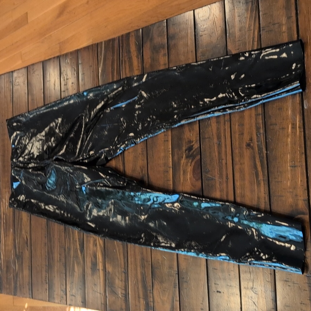 Commando Patent Leather Leggings - Picture 4 of 9